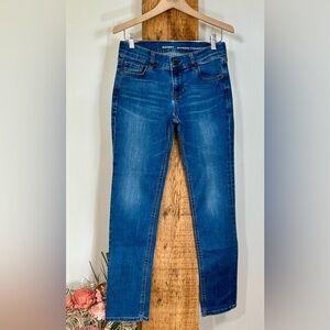 Old Navy Women's Boyfriend Straight Leg Jeans in Classic Blue